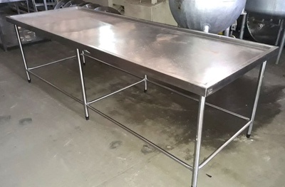 Mesa em aço inox