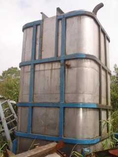 Tanque em aço inox, 9.100 litros