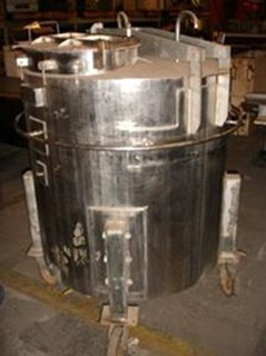 Tanque Em Aço Inox/ Capacidade 850 Ltrs